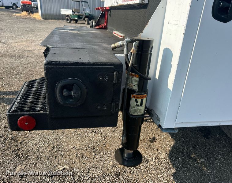 image for item EG1046 2007 Ford F750 Super Duty  utility / service truck