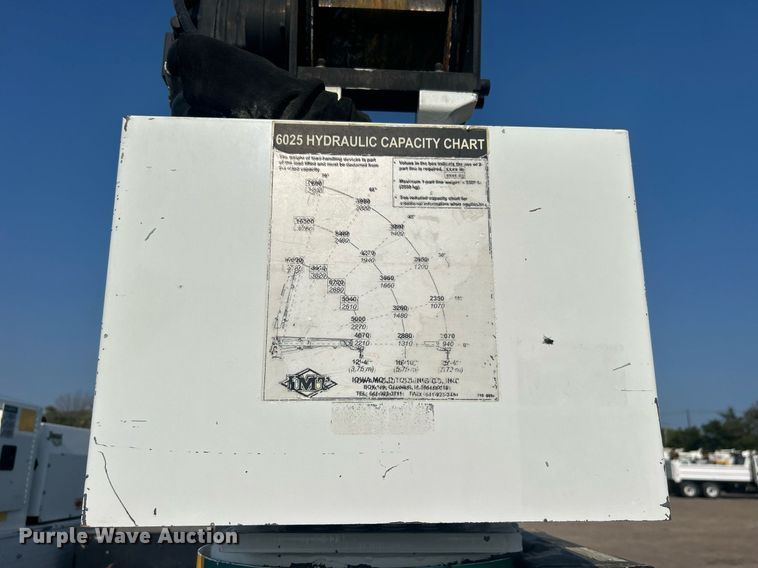 image for item EG1046 2007 Ford F750 Super Duty  utility / service truck