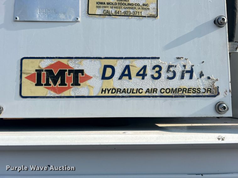 image for item EG1046 2007 Ford F750 Super Duty  utility / service truck