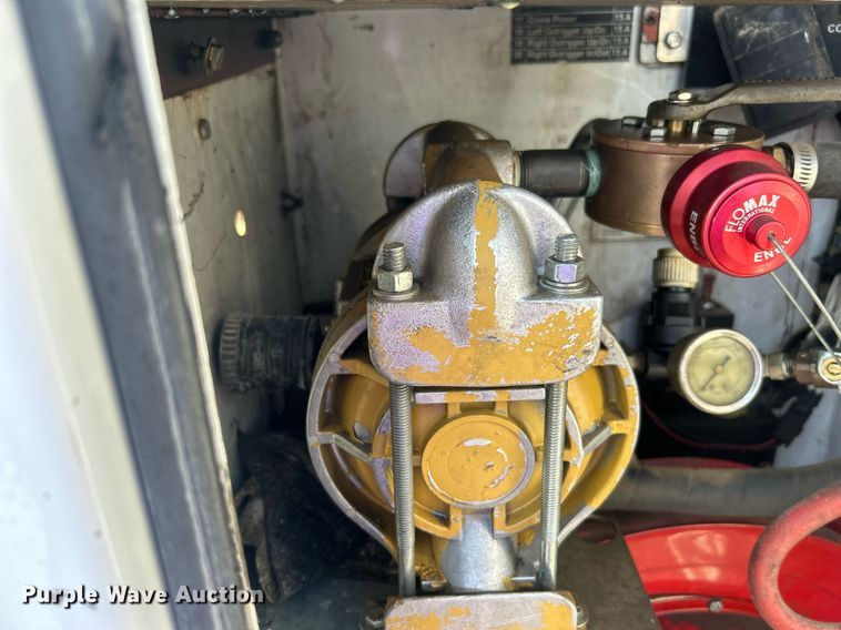 image for item EG1046 2007 Ford F750 Super Duty  utility / service truck