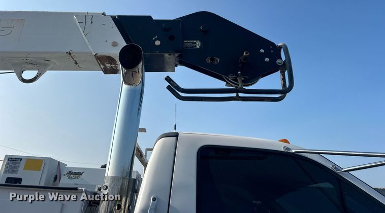 image for item EG1046 2007 Ford F750 Super Duty  utility / service truck