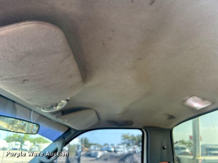 image for item EG1046 2007 Ford F750 Super Duty  utility / service truck