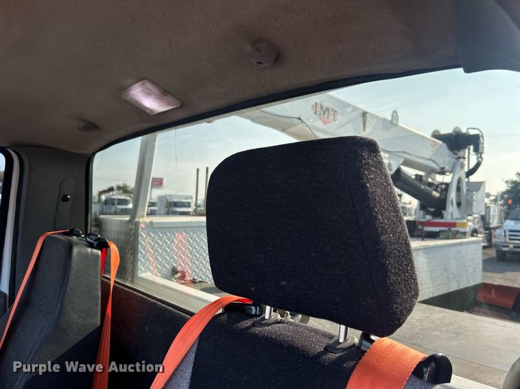 image for item EG1046 2007 Ford F750 Super Duty  utility / service truck