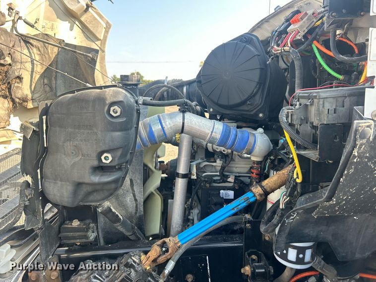 image for item EG1046 2007 Ford F750 Super Duty  utility / service truck