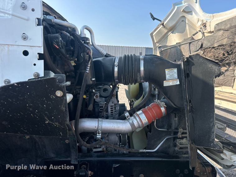 image for item EG1046 2007 Ford F750 Super Duty  utility / service truck