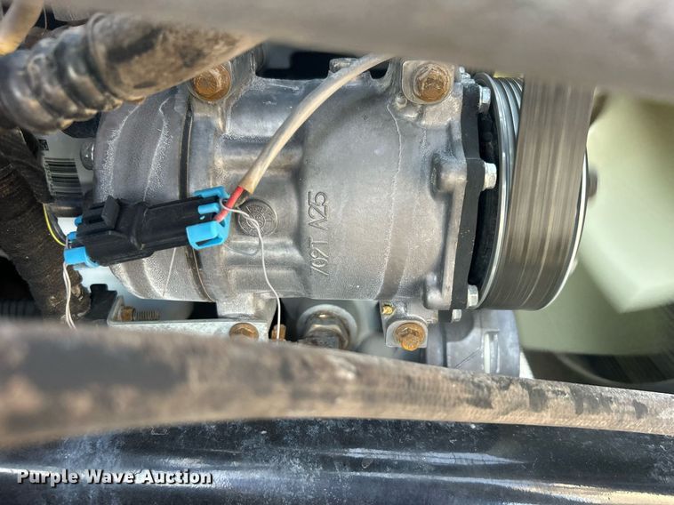 image for item EG1046 2007 Ford F750 Super Duty  utility / service truck