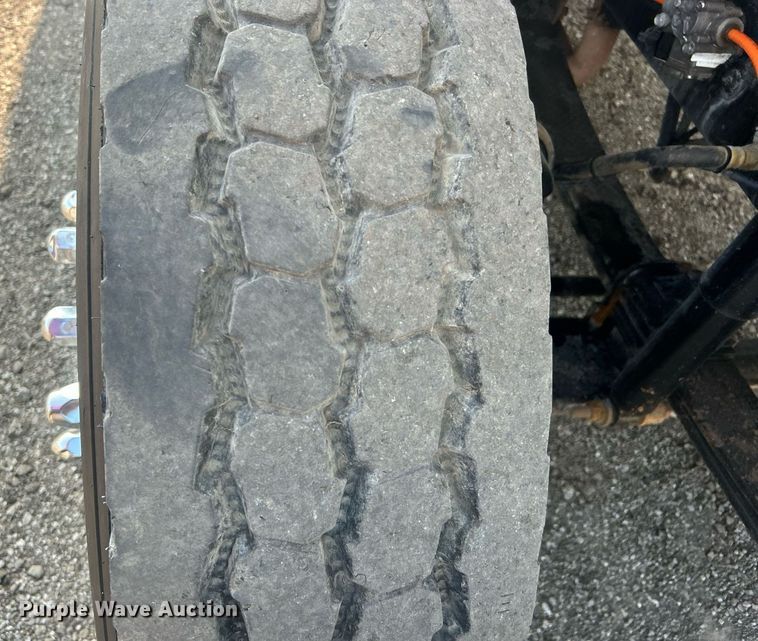 image for item EG1046 2007 Ford F750 Super Duty  utility / service truck