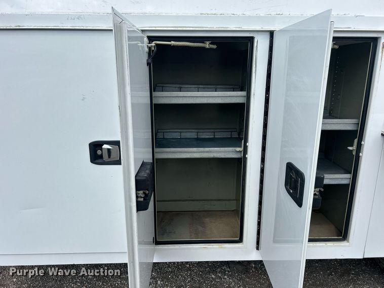 image for item EG1054 2016 Ford E450 utility van