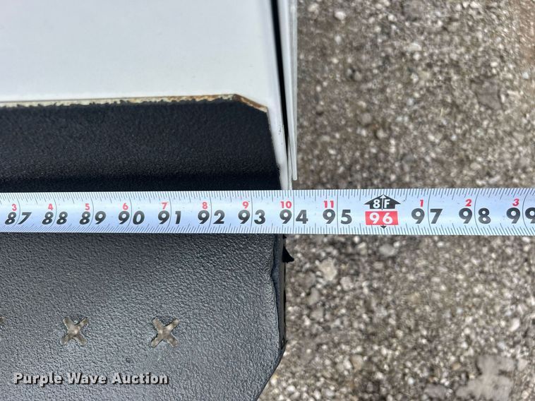 image for item EG1054 2016 Ford E450 utility van