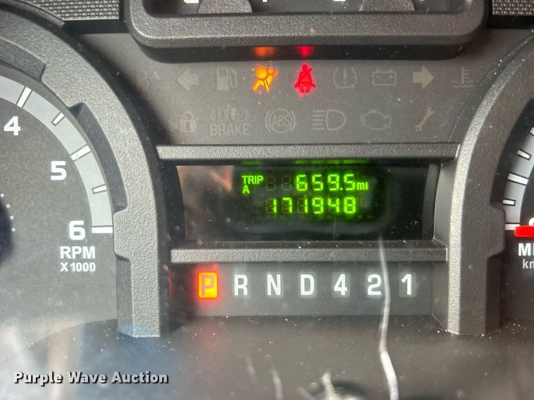 image for item EG1054 2016 Ford E450 utility van