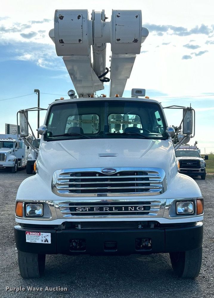 image for item EG1063 2007 Sterling Acterra bucket truck