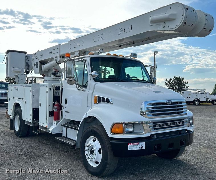 image for item EG1063 2007 Sterling Acterra bucket truck