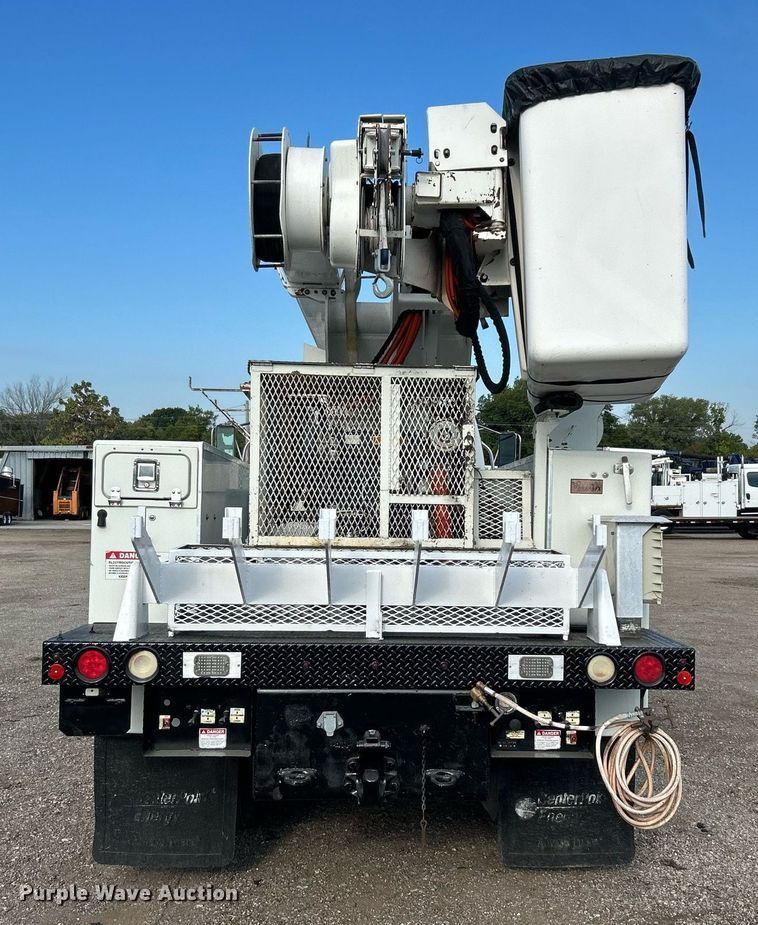 image for item EG1063 2007 Sterling Acterra bucket truck