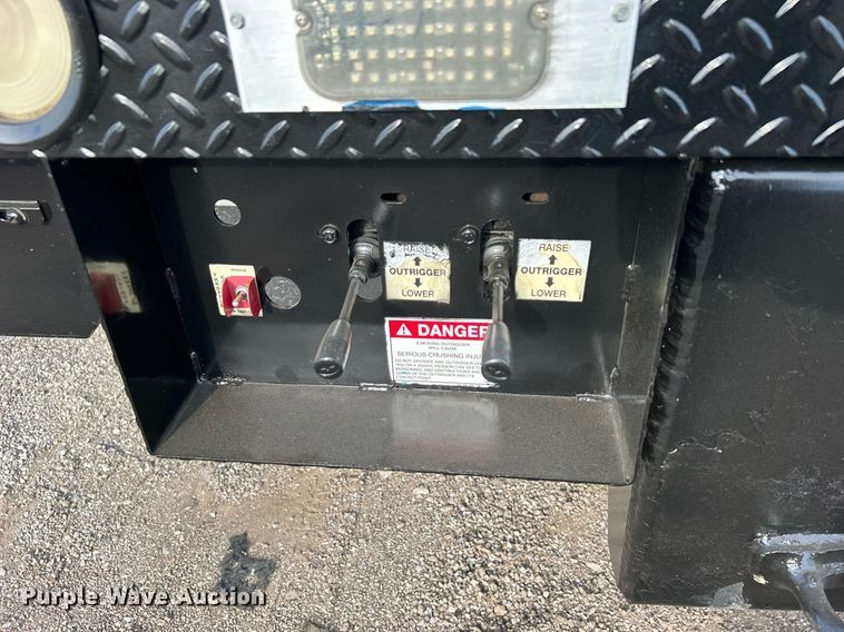 image for item EG1063 2007 Sterling Acterra bucket truck