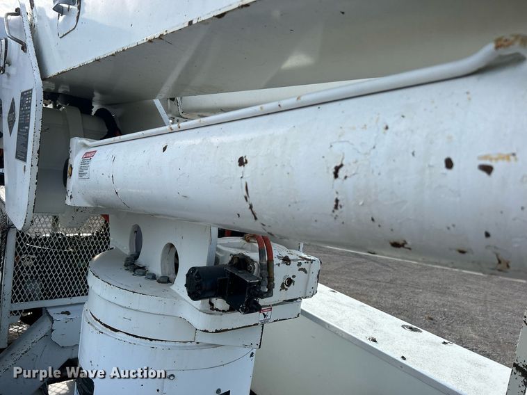 image for item EG1063 2007 Sterling Acterra bucket truck