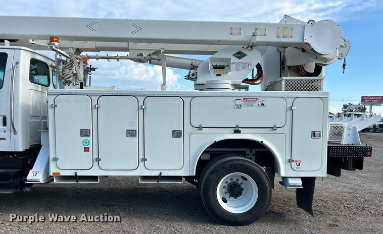 image for item EG1063 2007 Sterling Acterra bucket truck