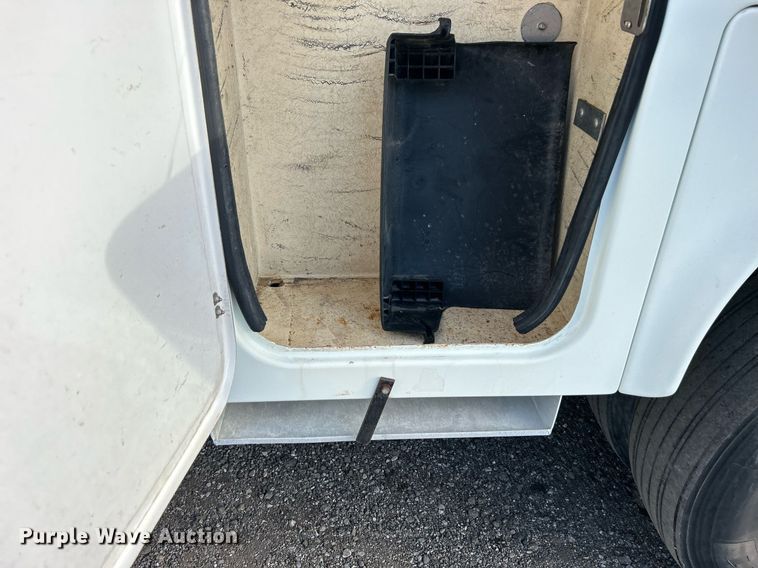 image for item EG1063 2007 Sterling Acterra bucket truck