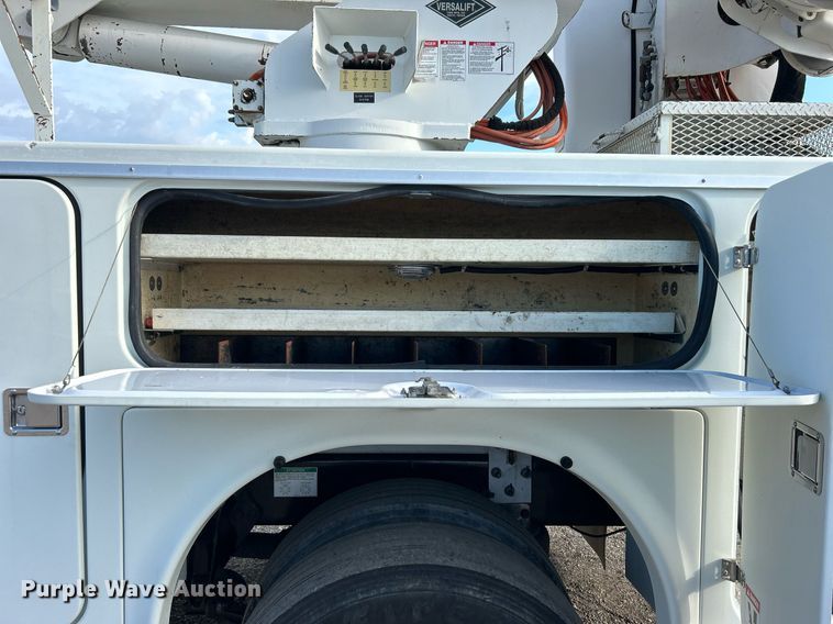 image for item EG1063 2007 Sterling Acterra bucket truck