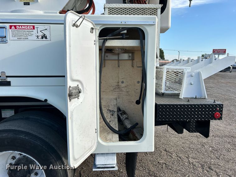 image for item EG1063 2007 Sterling Acterra bucket truck