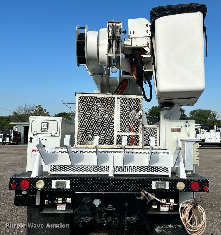 image for item EG1063 2007 Sterling Acterra bucket truck