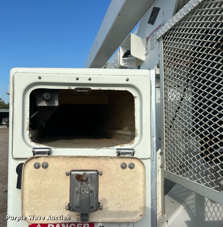 image for item EG1063 2007 Sterling Acterra bucket truck