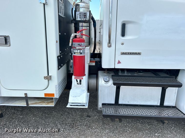 image for item EG1063 2007 Sterling Acterra bucket truck