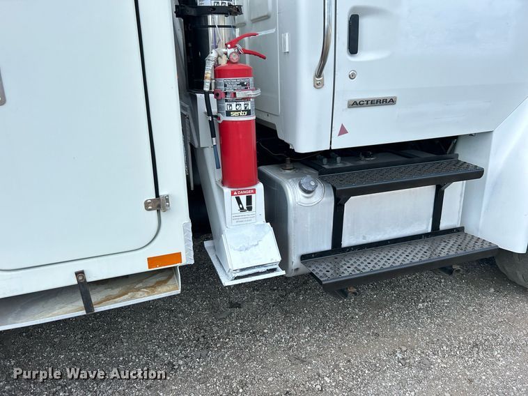 image for item EG1063 2007 Sterling Acterra bucket truck