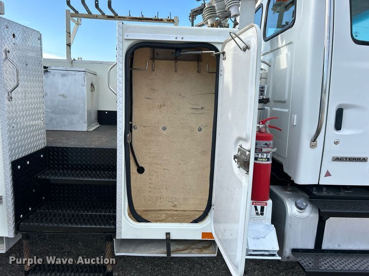 image for item EG1063 2007 Sterling Acterra bucket truck