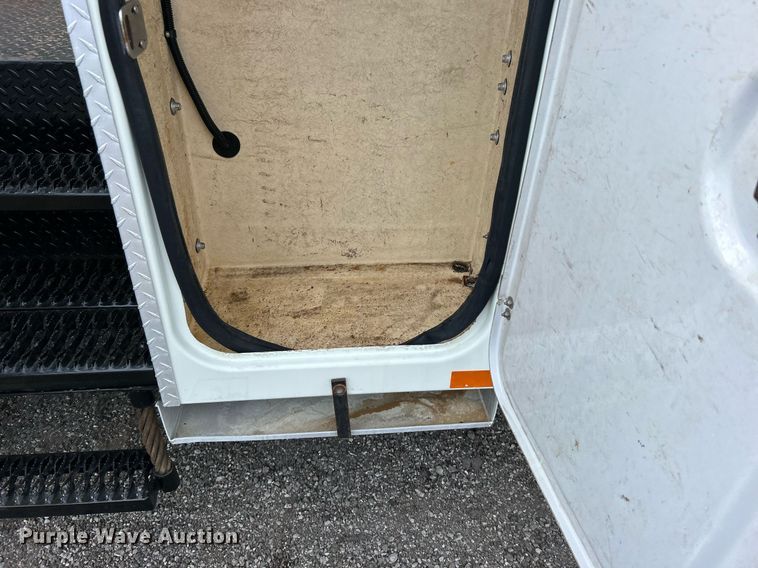 image for item EG1063 2007 Sterling Acterra bucket truck