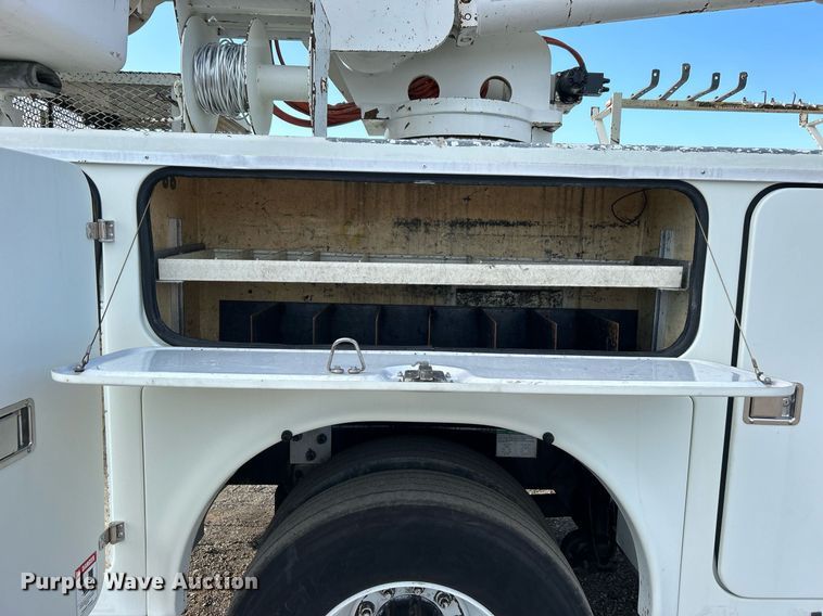 image for item EG1063 2007 Sterling Acterra bucket truck