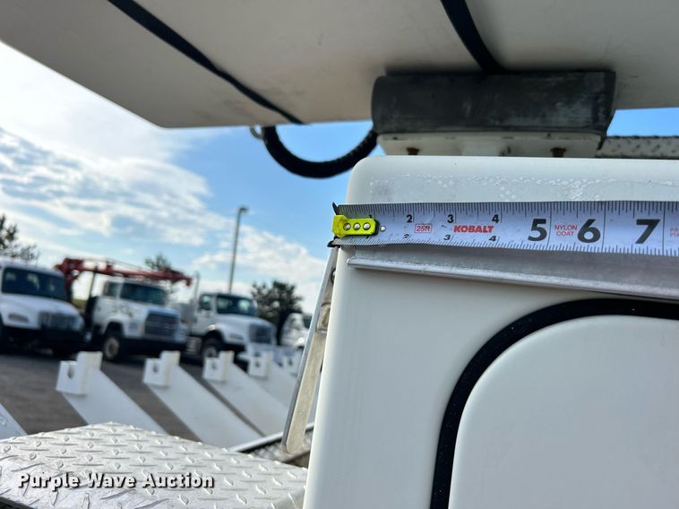 image for item EG1063 2007 Sterling Acterra bucket truck