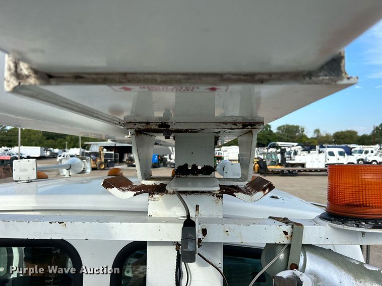 image for item EG1063 2007 Sterling Acterra bucket truck