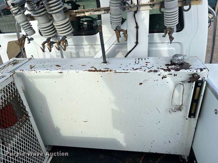 image for item EG1063 2007 Sterling Acterra bucket truck