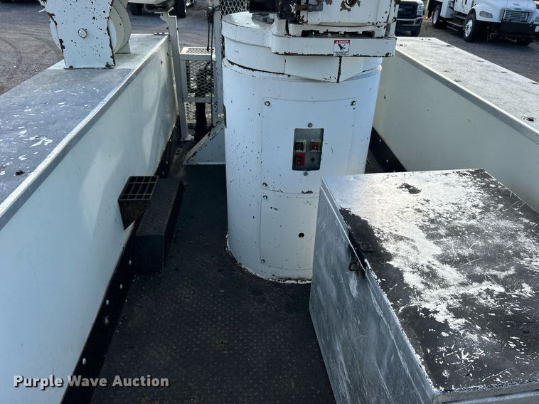 image for item EG1063 2007 Sterling Acterra bucket truck