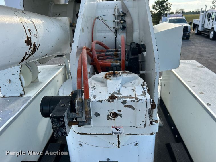 image for item EG1063 2007 Sterling Acterra bucket truck