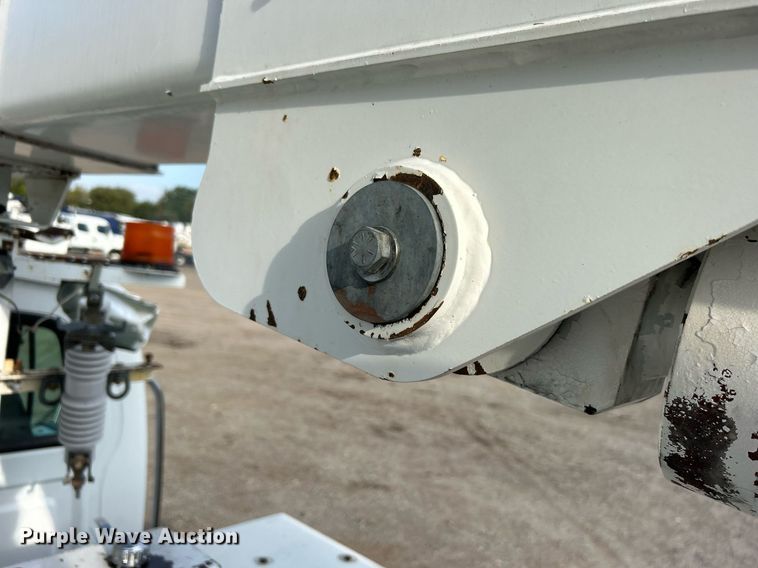 image for item EG1063 2007 Sterling Acterra bucket truck