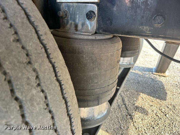 image for item EG1063 2007 Sterling Acterra bucket truck