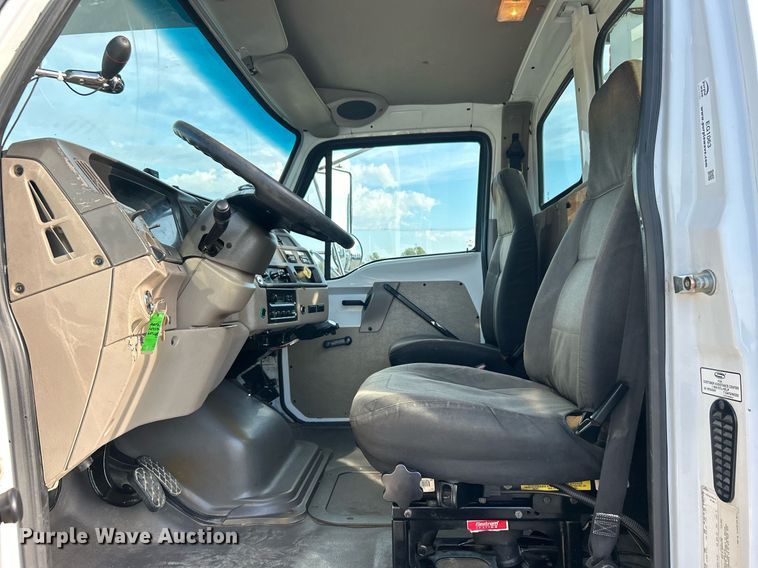 image for item EG1063 2007 Sterling Acterra bucket truck