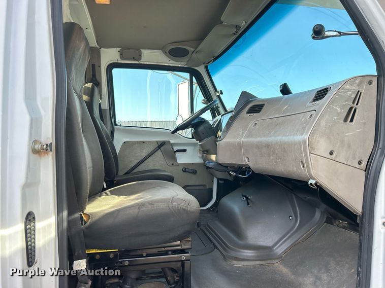 image for item EG1063 2007 Sterling Acterra bucket truck