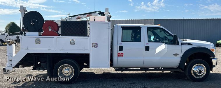 image for item EG1066 2016 Ford F550 Super Duty  Crew cab utility / service truck