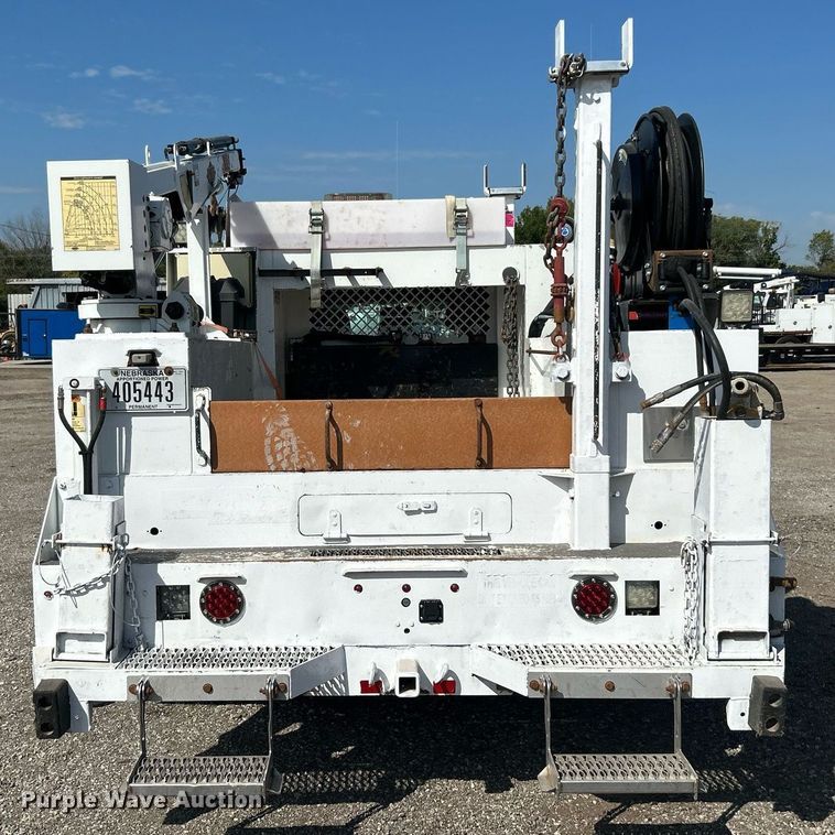 image for item EG1066 2016 Ford F550 Super Duty  Crew cab utility / service truck