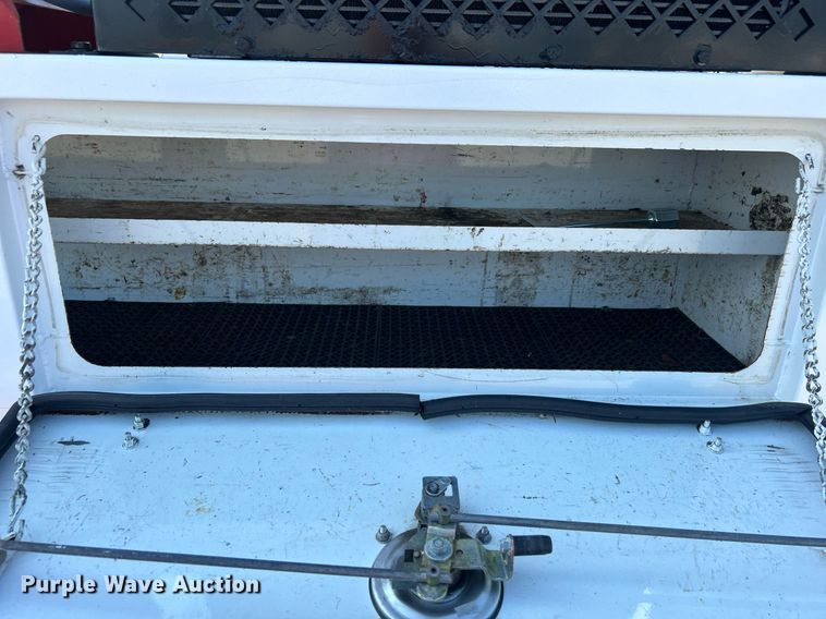 image for item EG1066 2016 Ford F550 Super Duty  Crew cab utility / service truck