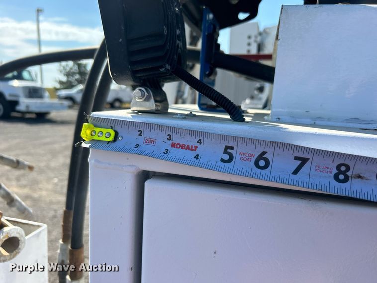 image for item EG1066 2016 Ford F550 Super Duty  Crew cab utility / service truck