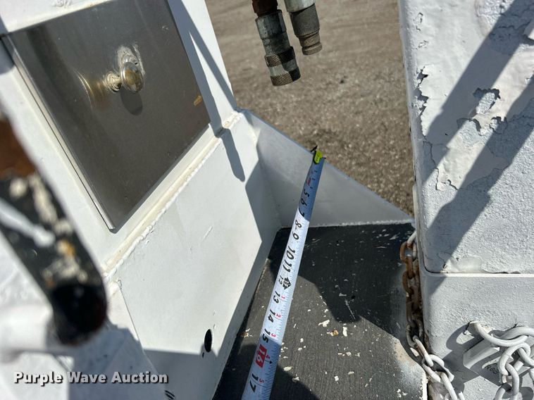 image for item EG1066 2016 Ford F550 Super Duty  Crew cab utility / service truck