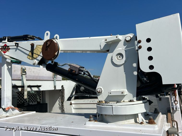 image for item EG1066 2016 Ford F550 Super Duty  Crew cab utility / service truck