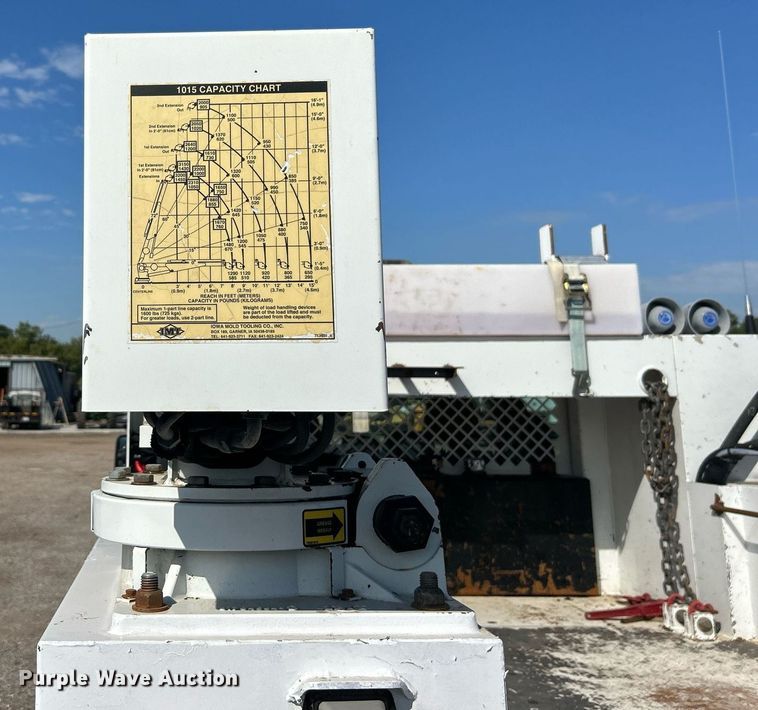 image for item EG1066 2016 Ford F550 Super Duty  Crew cab utility / service truck