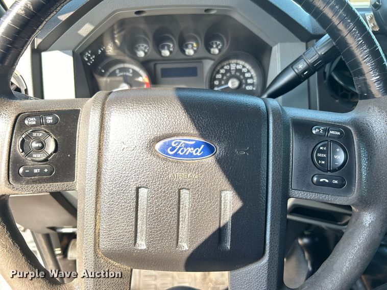 image for item EG1066 2016 Ford F550 Super Duty  Crew cab utility / service truck