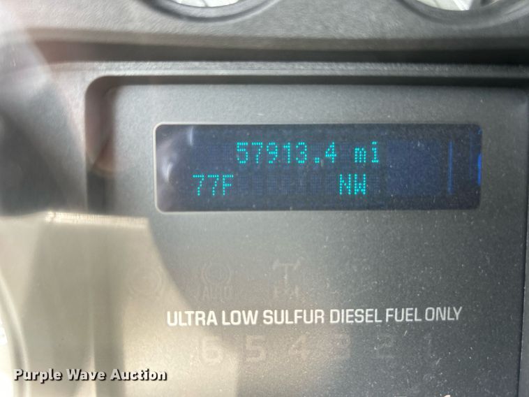 image for item EG1066 2016 Ford F550 Super Duty  Crew cab utility / service truck