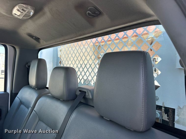 image for item EG1066 2016 Ford F550 Super Duty  Crew cab utility / service truck