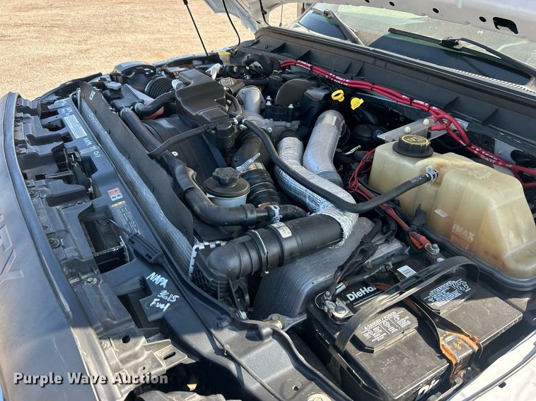 image for item EG1066 2016 Ford F550 Super Duty  Crew cab utility / service truck